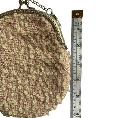 Evening purse with measure